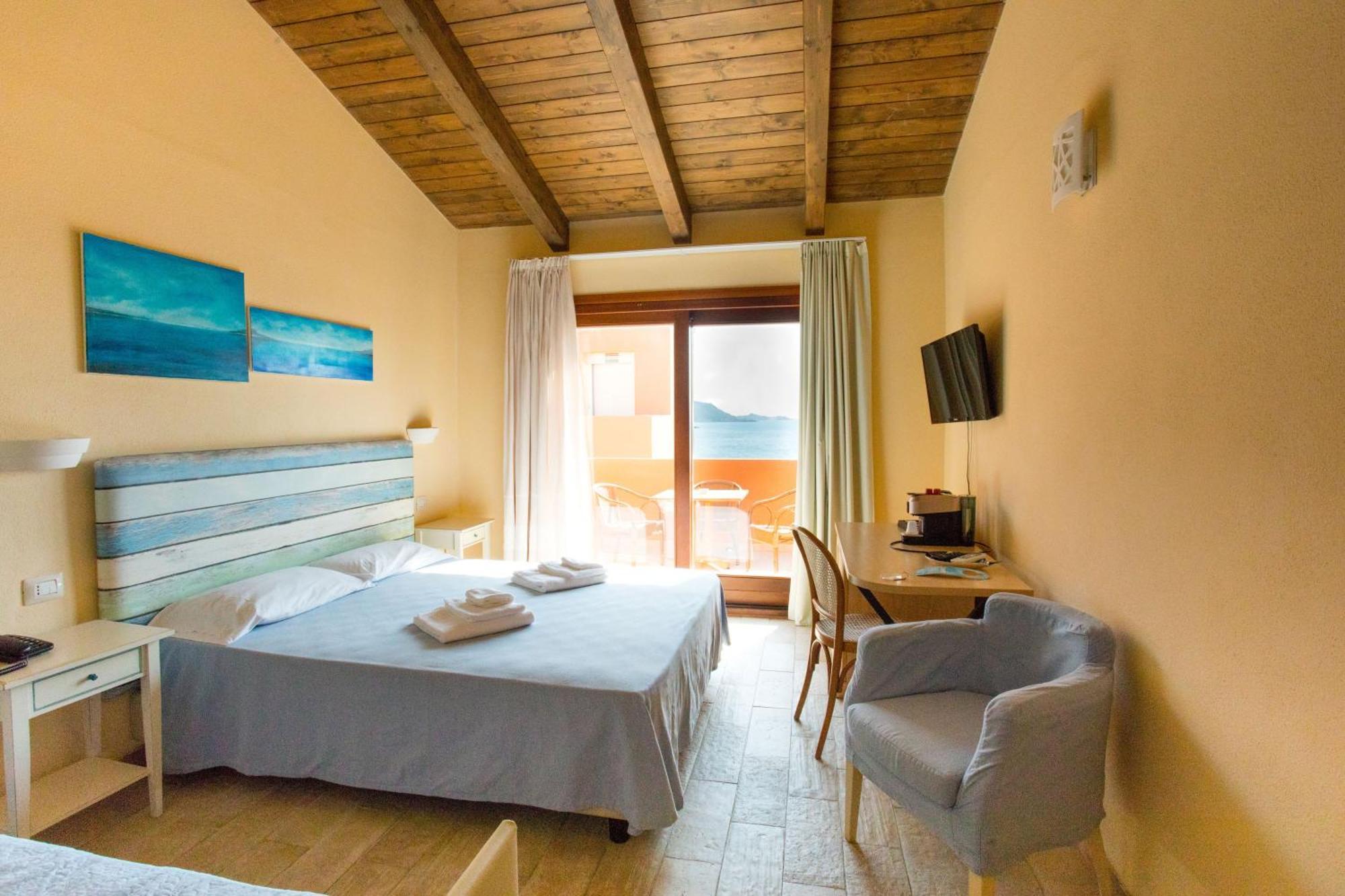 Hotel Costa Paradiso Exterior photo
