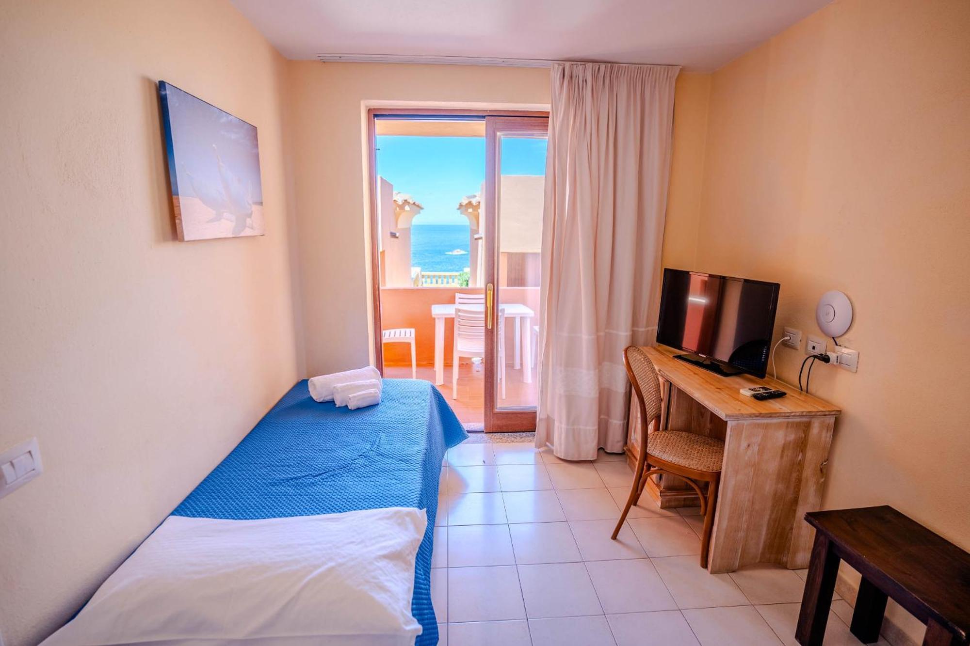 Hotel Costa Paradiso Exterior photo